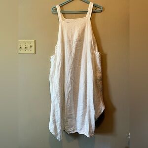 Italian 💯 linen white sleeveless dress, balloon style oversized pockets ARTSY